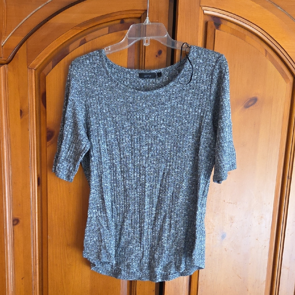 Apt. 9 Women's Black and Gray Short Sleeve Top